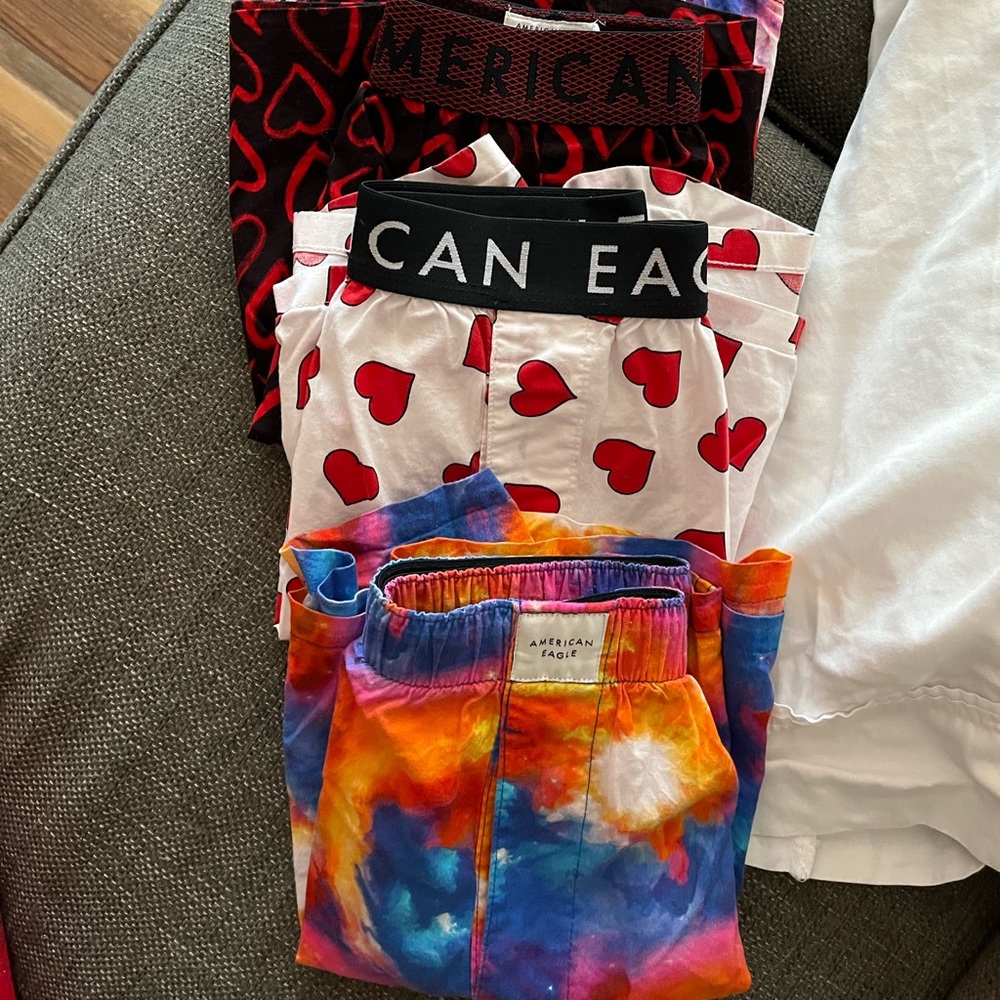 (5) American Eagle boxers.